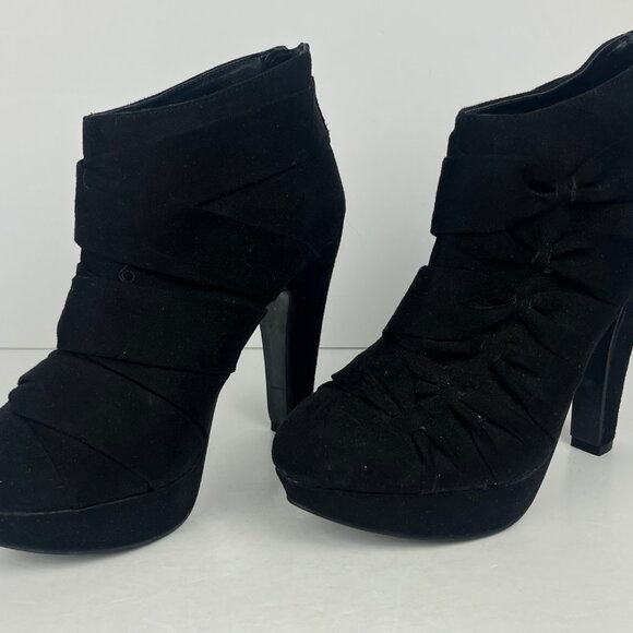 Call It Spring Ankle Bootie Size 6 Black Faux Suede Cone High Heel 4.3in Almond - Picture 2 of 6